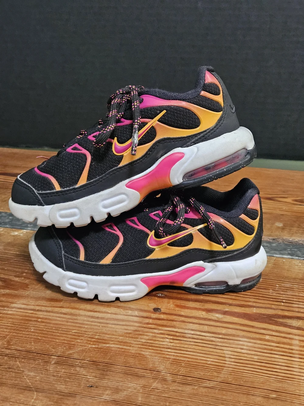 Nike Air Max Plus Black With Orange & Pink 10c